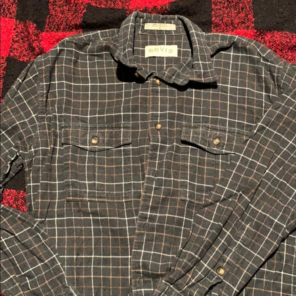 Men’s long sleeve flannel button down